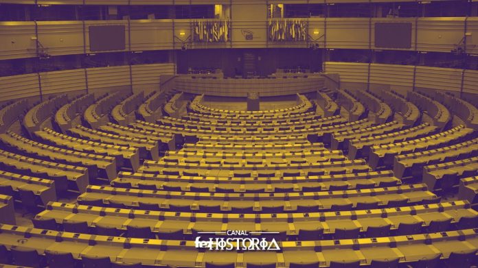 03 Maio - Dia do Parlamento